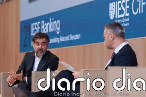 El CEO de Santander España apuesta por pasar de ser un "banco de producto" a un "banco de cliente"