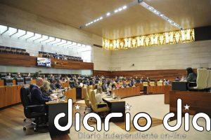 El consejero de Agricultura niega que "se hayan acabado" las vacunas contra la lengua azul