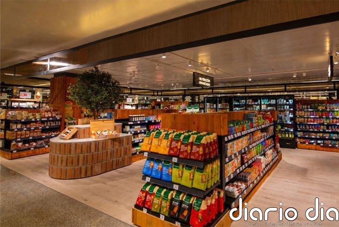 El Corte Inglés baja el precio de 1.300 productos habituales de la cesta de la compra