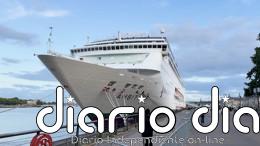 El crucero 'Ambition' atraca en A Coruña y Sanidad Exterior evalúa la situación para decidir sobre el desembarque