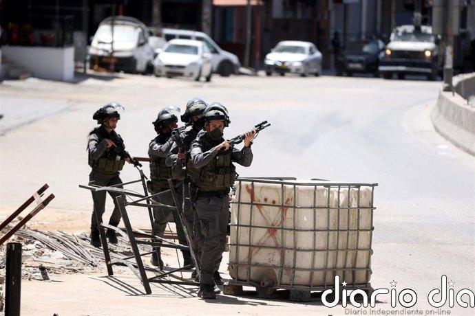 El Ejército de Israel mata a un palestino cuando trataba de cruzar el muro de separación al norte de Jerusalén