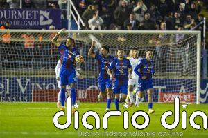 El Extremadura logra el ascenso a Primera RFEF tras ganar al Linares y quedar primero de su grupo