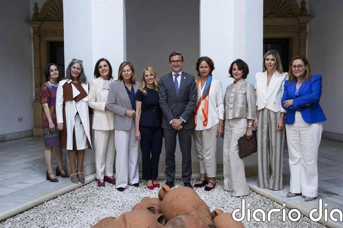 El Foro Mujer y Sociedad de Sevilla sitúa la solidaridad "en el centro del debate social"