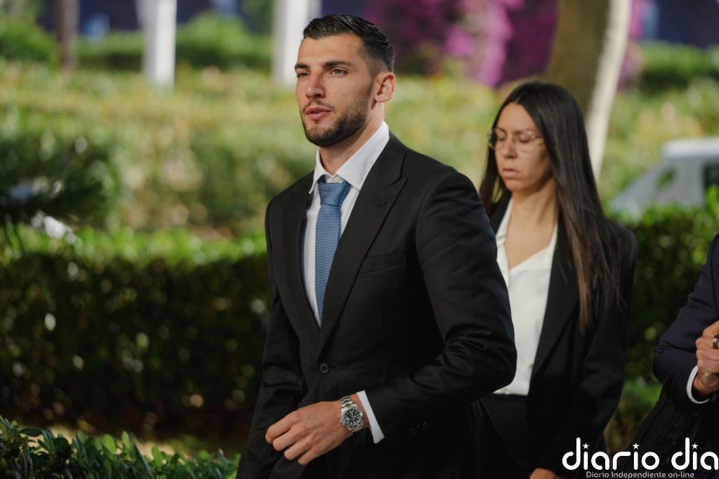 El futbolista Rafa Mir, a juicio hoy: se enfrenta a 10 años y medio de cárcel acusado de violar a una joven