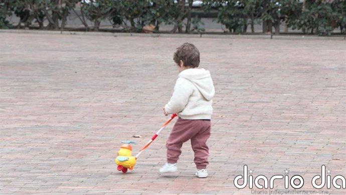 El Gobierno aprueba que niños sean escuchados en juicios y refuerza protección ante el maltratador: "Os pedimos perdón"