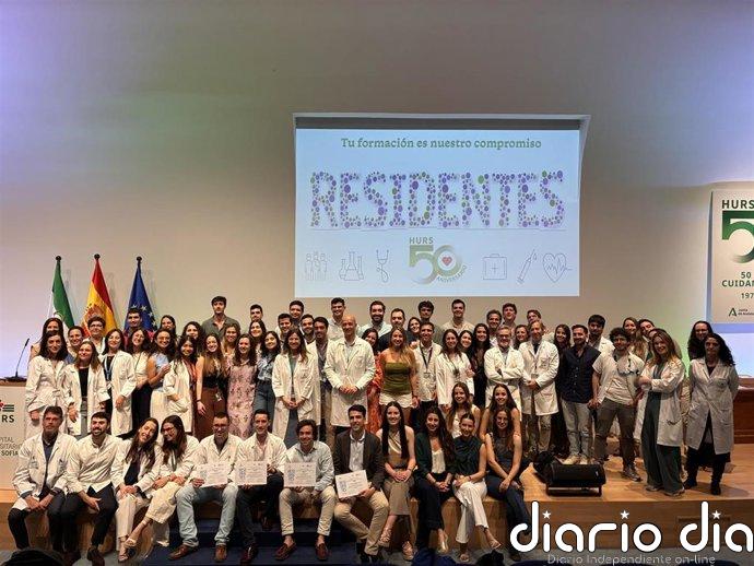 El Hospital Reina Sofía de Córdoba organiza la despedida para los 119 residentes que finalizan este año