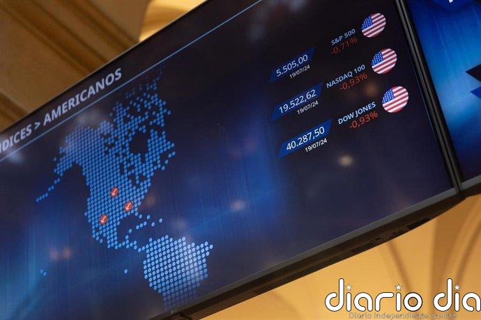 El Ibex 35 cierra la sesión con una caída del 0,48%, hasta los 17.670 puntos