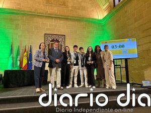 El IES Santa Teresa de Jaén gana el V Torneo de Debate Educativo de Andalucía, que reúne a 120 alumnos