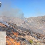 El Infoca continúan los trabajos por tierra para controlar los incendios de Huelva y Almería y extinguir el de Málaga