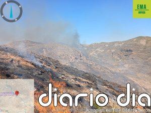 El Infoca continúan los trabajos por tierra para controlar los incendios de Huelva y Almería y extinguir el de Málaga
