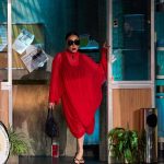 El look más etéreo de Candela Peña hasta la fecha en 'La Revuelta': translúcido y de líneas envolventes