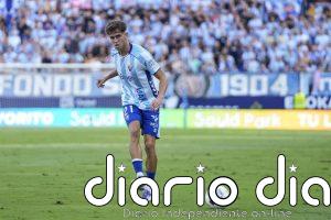 El Málaga remonta al Sporting de Gijón para acercarse al tercer puesto del Almería