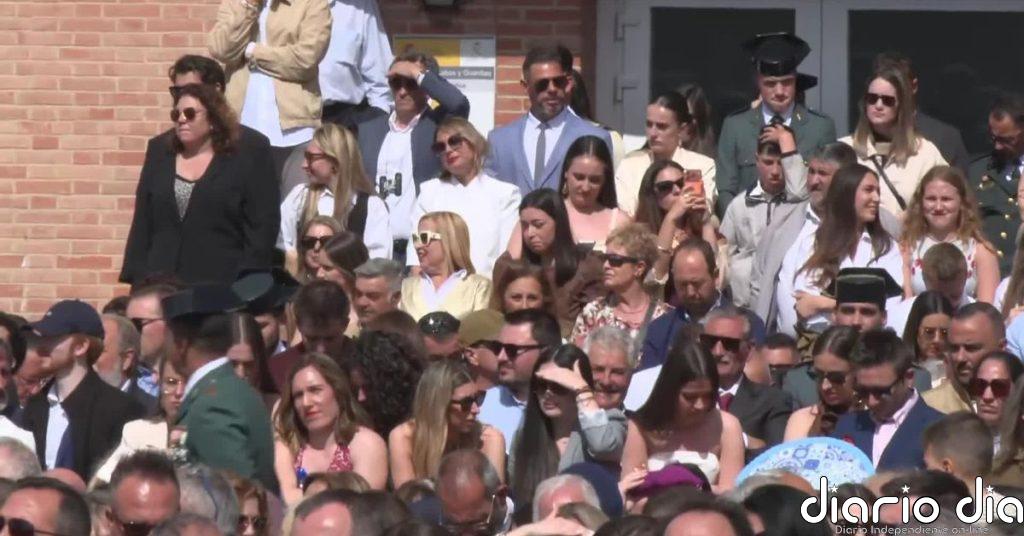 El ministro del Interior, abucheado al recordar a los fallecidos durante un acto de la Guardia Civil en Baeza