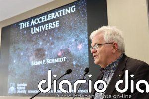 El Nobel Brian Schmidt explica en la Universidad de Almería cómo las supernovas revelaron que el universo se acelera