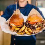 El pan gana protagonismo en la hamburguesa premium y el delivery impulsa su consumo