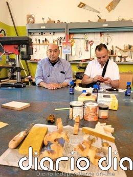 El Papa recibirá un árbol de madera tallado por usuarios del Centro contra Adicciones de Cáritas en su visita a Madrid