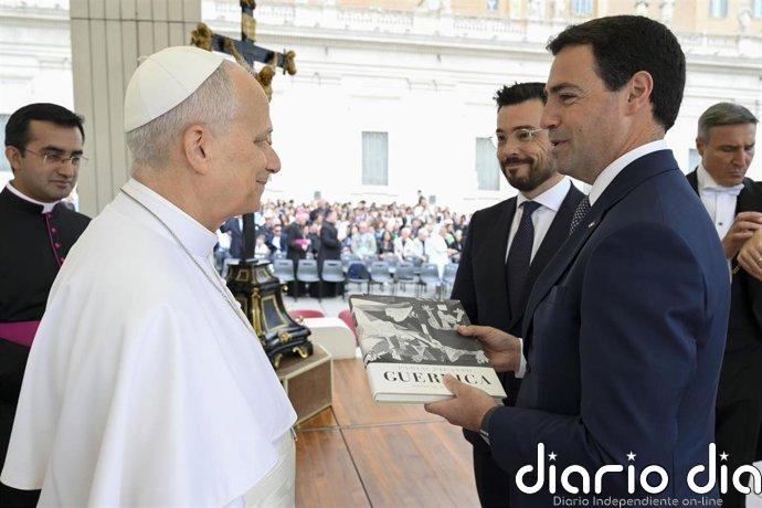 El Papa reivindica en su primera encíclica el "valor casi profético" del Guernica como "denuncia de la deshumanización"