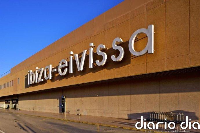 El Parlament debatirá este martes sobre la ampliación del aeropuerto de Eivissa y la implantación de un SMI balear