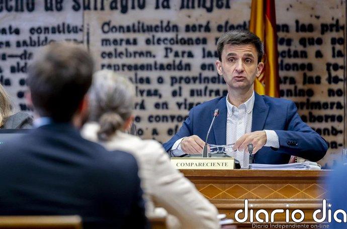 El presidente de RTVE traslada al PP que fue un "error" sin intención emitir "fuera de contexto" un rótulo sobre Moreno