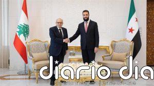 El primer ministro libanés destaca "avances significativos" con Damasco tras mantener una reunión con Al Shara