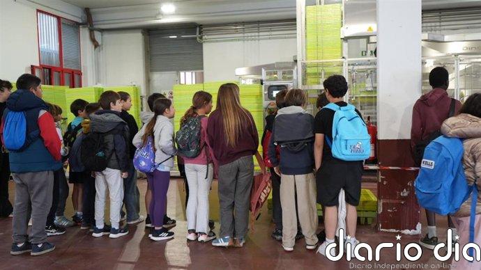 El programa 'Izan Arrantzale' se expande a Bizkaia para impulsar el relevo generacional en la pesca artesanal