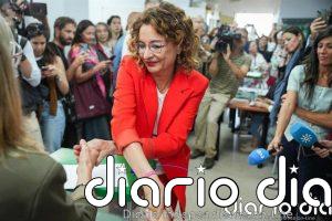El PSOE-A ahonda con Montero su caída en Andalucía y con 28 escaños empeora el 17M el suelo electoral de Espadas