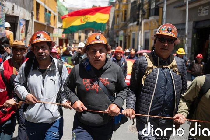 El Senado boliviano deroga las limitaciones al uso del Ejército en medio de la ola de protestas y bloqueos
