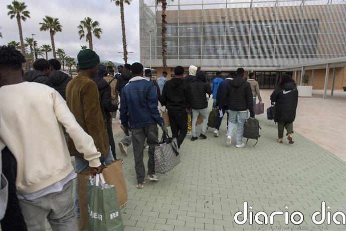 El Senado insta al Gobierno a reforzar medios humanos y materiales en Ceuta ante la "presión migratoria existente"