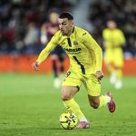 El Villarreal saca otro billete de Champions y el Athletic remonta a un blando Alavés en su derbi