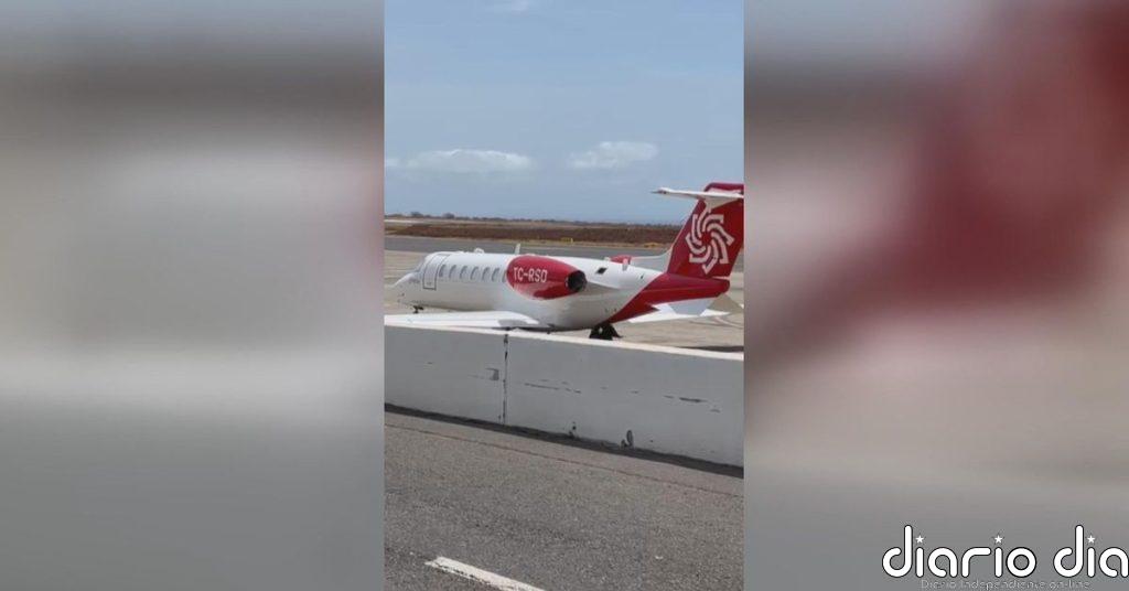El vuelo medicalizado con los contagiados de hantavirus hace escala en Gran Canaria para repostar tras ser rechazado por Marruecos