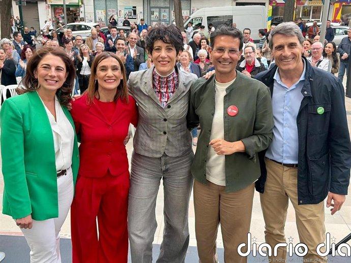 Elma Saiz dice que Andalucía se la juega "entre prosperidad compartida del PSOE y 'sálvese quien pueda' de la derecha"
