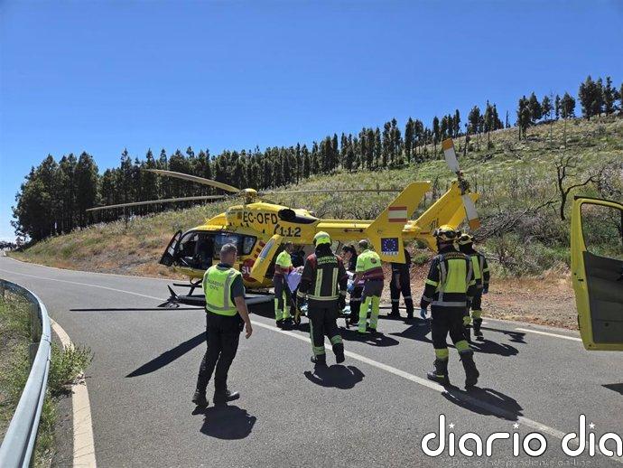Evacuado en helicóptero un motorista herido grave tras una caída en Vega de San Mateo (Gran Canaria)