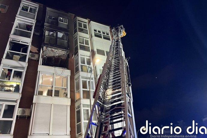 Extinto un incendio en un edificio de Ciudad Lineal, Madrid, con tres personas afectadas