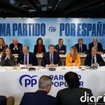 Feijóo pide a sus 'barones' tensión electoral y ve clave implicar a los alcaldes para movilizar votantes