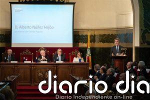 Feijóo se compromete a "incrementar las plantillas" médicas y a crear un fondo estatal para enfermedades raras