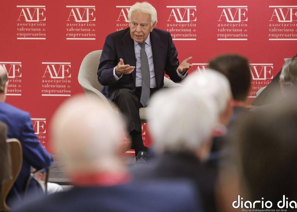 Felipe González defiende que debería haber elecciones "este año"