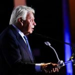 Felipe González recibe el premio 'Ana Frank' de OEI por "su aporte a los procesos internacionales de paz"