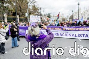 Feministas exigen a Igualdad retirar la guía de lenguaje inclusivo para la Administración por "diluir la categoría sexo"
