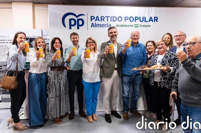 Fernández-Pacheco reivindica la "deuda de gratitud" con los mayores y pide el voto para consolidar la "estabilidad"
