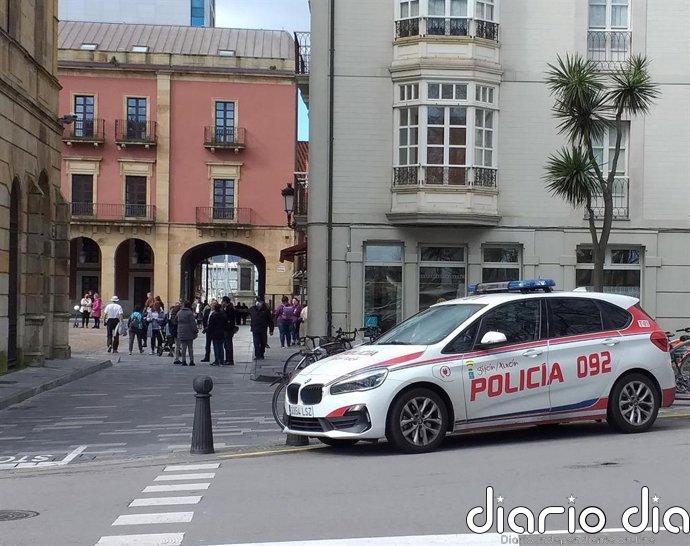 Fiscalía pide libertad provisional para el detenido en Gijón tras atropello a motorista con vehículo robado y fuga