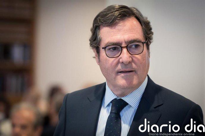 Garamendi (CEOE) ve "sorprendente" que habiendo más empleo se esté gastando "más que nunca" en desempleo