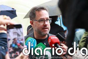 García (Adelante) señala que "perseguir el narcotráfico no debería costar vida" tras la muerte de dos agentes en Huelva