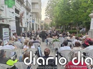 "Gran acogida" del público al concierto de la Banda Municipal en la plaza de los Jardinillos de Jaén