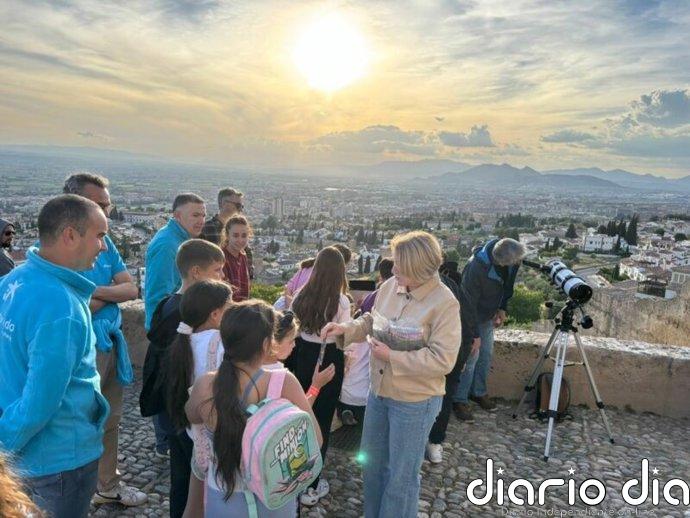 Granada acoge la actividad 'Embajadores de los eclipses' en el mirador de San Miguel Alto