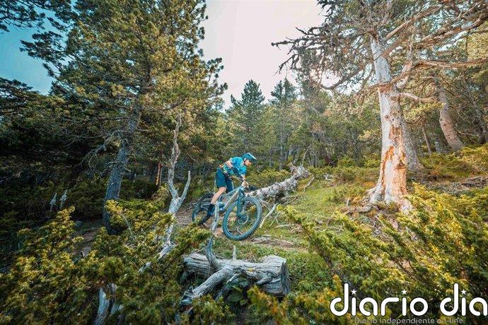 Iker Agüero Esteban, campeón de una exitosa, divertida y calurosa primera edición del Villanúa Bike Festival
