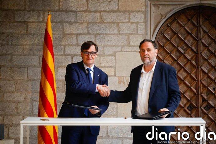 Illa y Junqueras firman el acuerdo de Presupuestos en el Palau de la Generalitat