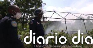 Incendian tiendas para pacientes de ébola en Congo tras una disputa por el entierro de un paciente