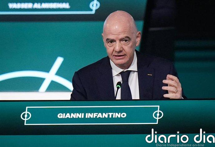 Infantino: "En EEUU no se puede ir a ver un partido universitario por menos de 300 dólares"