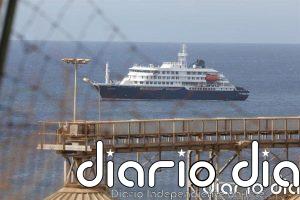 Ingresa en un hospital de Alicante la mujer que compartió vuelo con una de las fallecidas del crucero con hantavirus