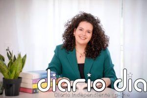 Inma Rubiales reescribe su primera novela, 'Un amigo gratis', que publicó a los 14 años y vuelve a salir a la venta